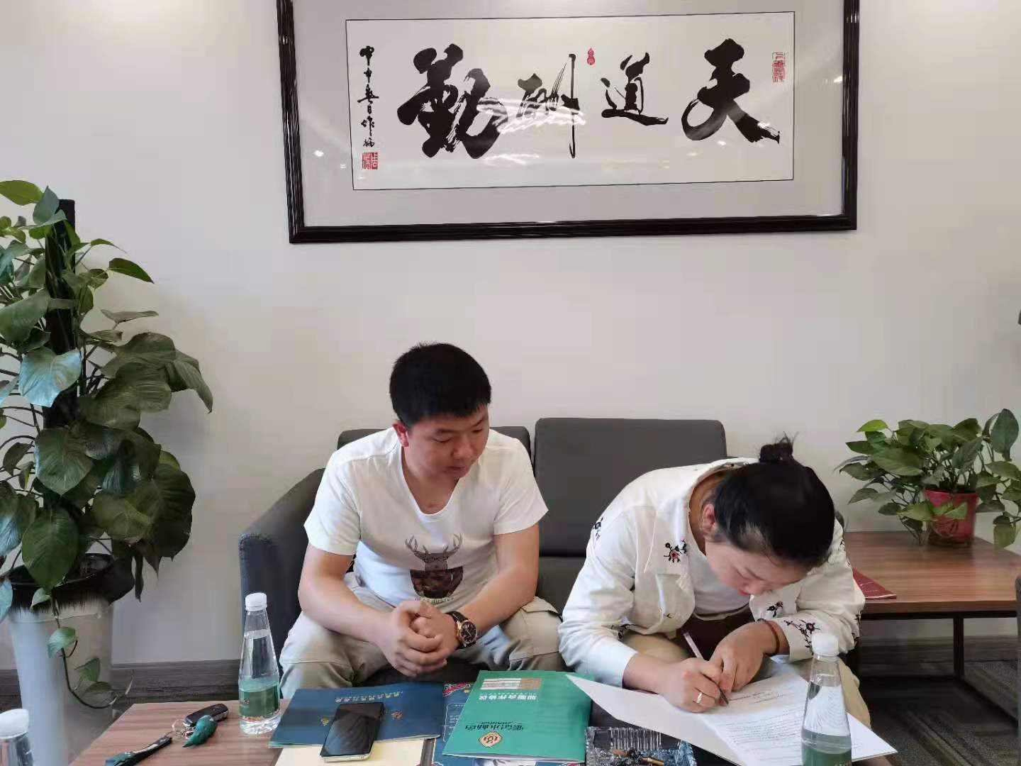热烈祝贺   #张记木桶鱼#  四川•简阳•三岔湖店  签约成功