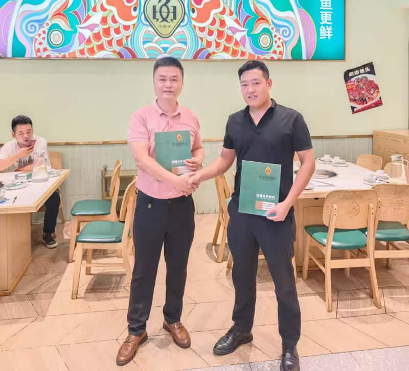 中国&bull;鱼类火锅先行品牌【张记木桶鱼】 四川&bull;南充南部县店签约成功